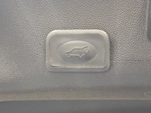 Used 2011 GMC Acadia Denali FWD image 32