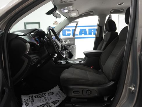 Used 2018 Chevrolet Traverse LT image 15