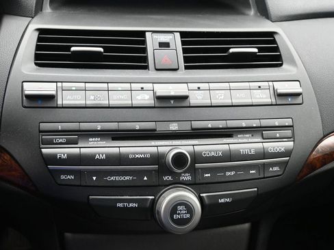 Used 2011 Honda Crosstour EX-L image 16