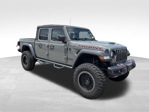 Used 2022 Jeep Gladiator Mojave w/ Cold Weather Group AWD/4WD image 8
