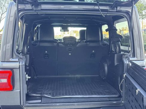 Used 2019 Jeep Wrangler Unlimited Sahara w/ Quick Order Package 24M Moab image 10