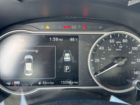 Used 2024 Nissan Versa SR w/ Trunk Package image 16