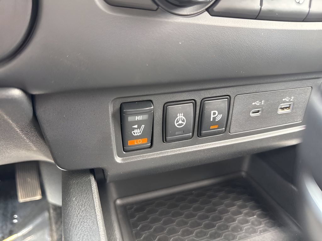 Used 2024 Nissan Frontier SV w/ SV Convenience Package RWD image 18