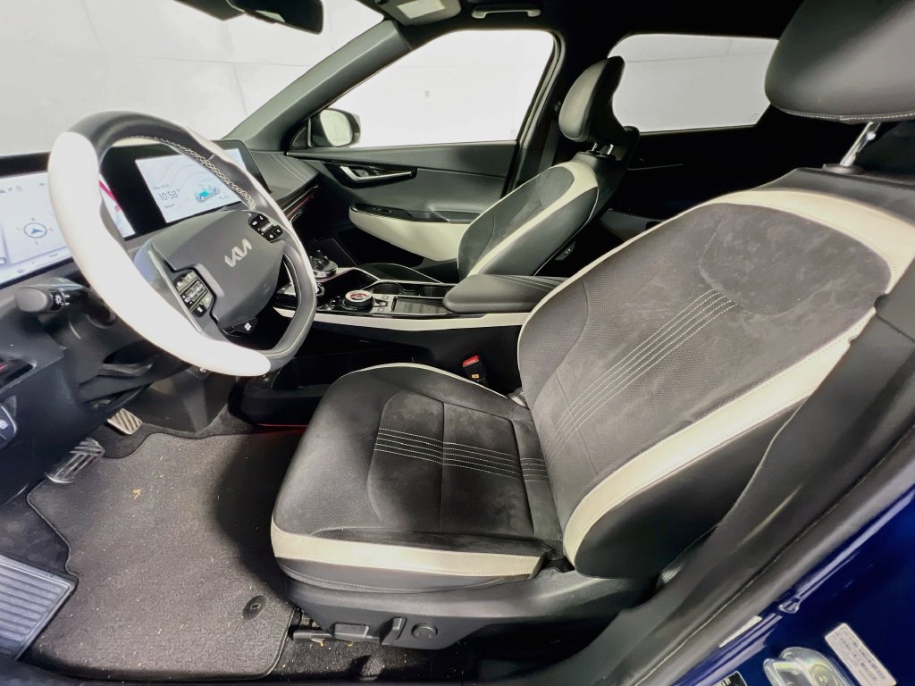 Certified 2022 Kia EV6 GT-Line w/ GT-Line Suede Seat Package AWD/4WD image 13
