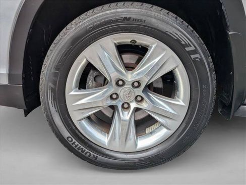 Used 2015 Toyota Highlander Limited Platinum AWD/4WD image 18