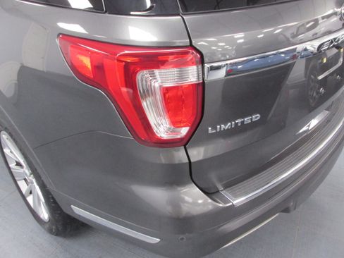 Used 2019 Ford Explorer Limited w/ Class III Trailer Tow Package image 12