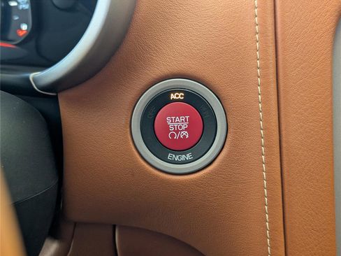 Used 2013 SRT Viper GTS w/ GTS Laguna Interior Pkg image 25