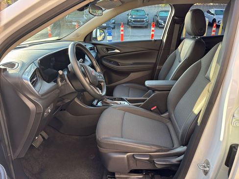 Used 2025 Buick Encore GX Preferred image 27