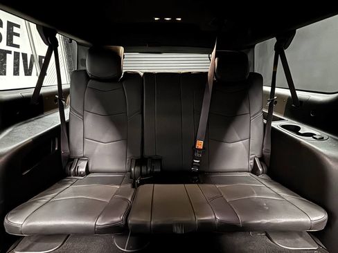 Used 2016 Cadillac Escalade ESV Platinum RWD image 31