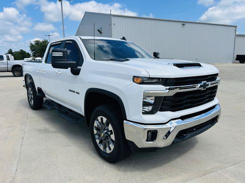 Used 2024 Chevrolet Silverado 3500 LT w/ All Star Edition AWD/4WD image 2