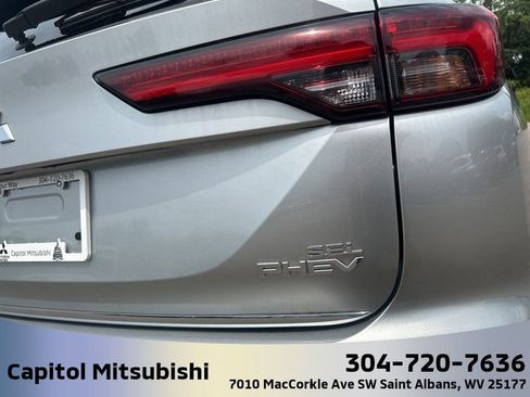 New 2025 Mitsubishi Outlander SEL image 12