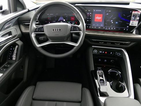 New 2025 Audi Q5 Premium Plus image 26