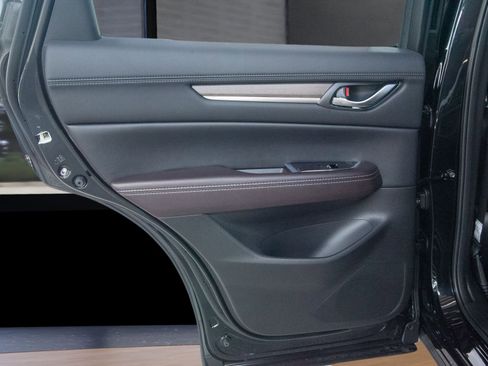 Used 2025 MAZDA CX-5 Signature image 15