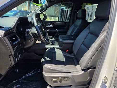 Used 2022 Chevrolet Tahoe LT w/ Luxury Package RWD image 22