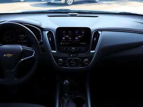 Used 2020 Chevrolet Malibu LS FWD image 34