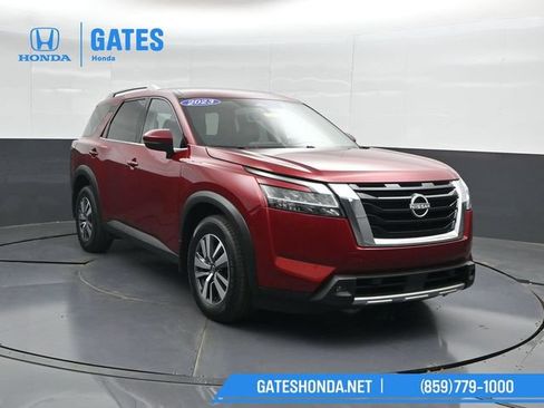 Used 2023 Nissan Pathfinder SL AWD/4WD image 4
