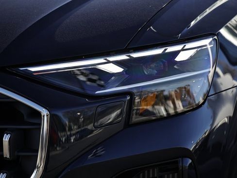 New 2026 Audi Q8 Premium image 12