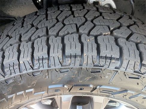 Used 2020 Ford Ranger Lariat w/ Equipment Group 501A Mid image 11