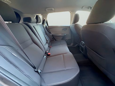 Used 2023 Nissan Rogue S image 20