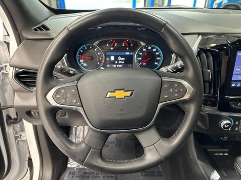 Used 2023 Chevrolet Traverse LT w/ LT Premium Package AWD/4WD image 14