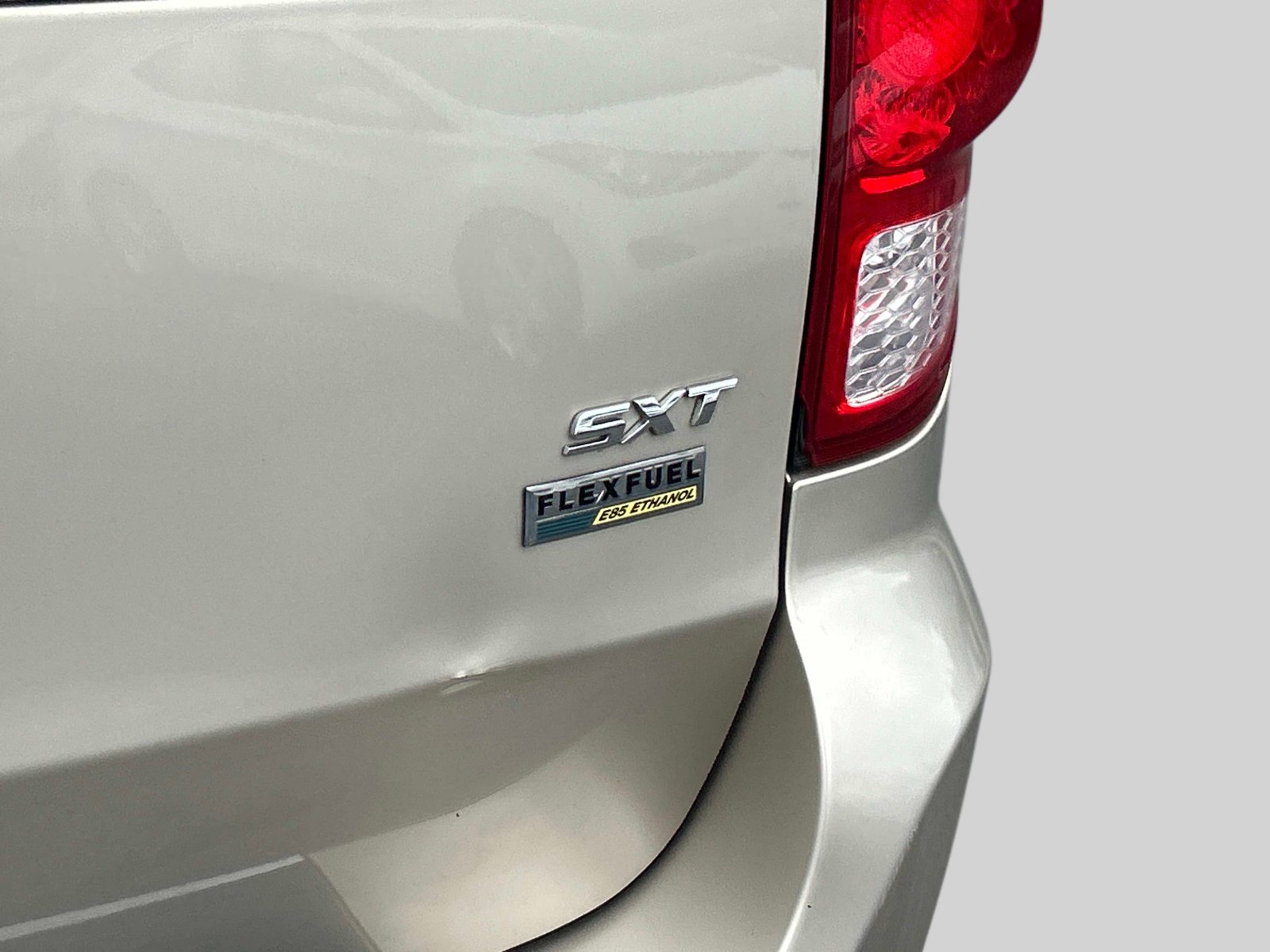 Used 2014 Dodge Grand Caravan SXT FWD image 14