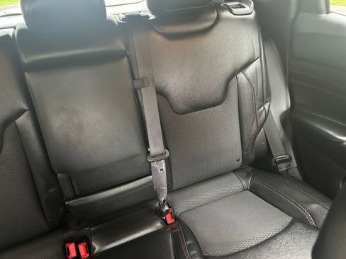 Used 2025 Jeep Compass Trailhawk image 36