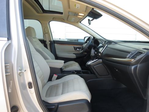 Used 2017 Honda CR-V EX image 27