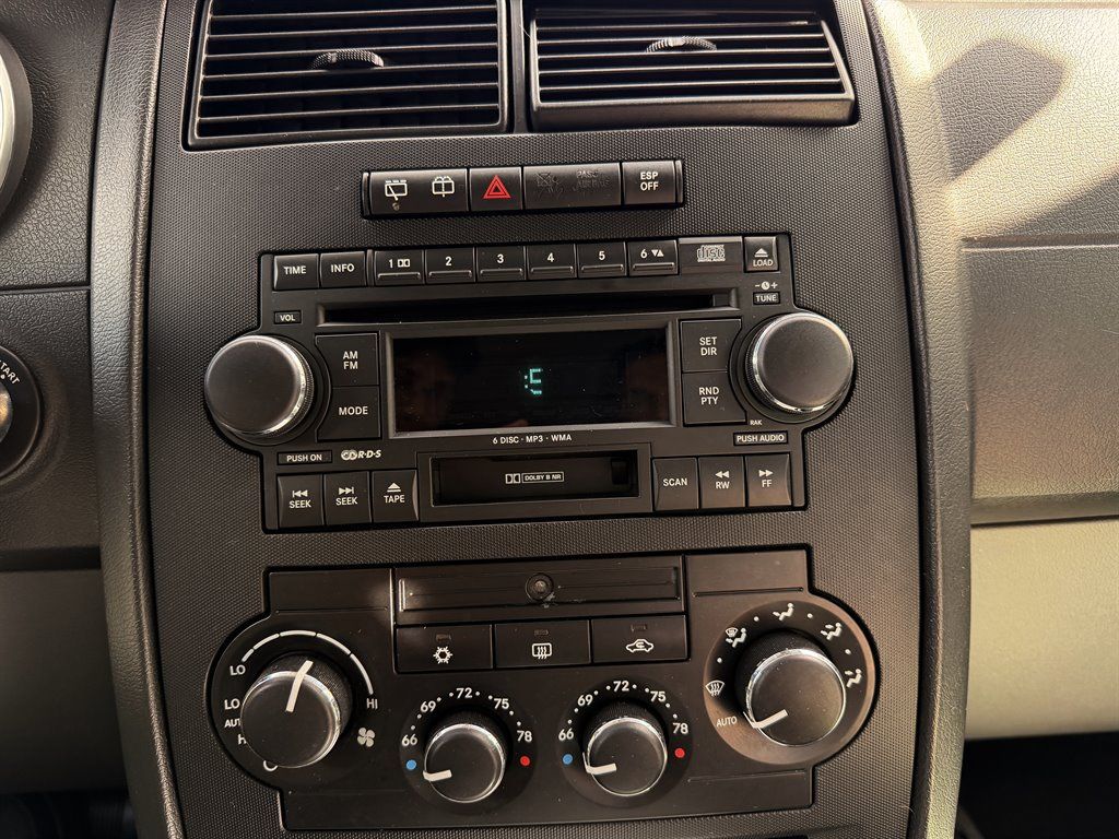 Used 2005 Dodge Magnum R/T w/ Convenience Group II RWD image 17