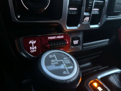 Used 2023 Jeep Wrangler Unlimited Rubicon 4xe w/ Dual Top Group image 33