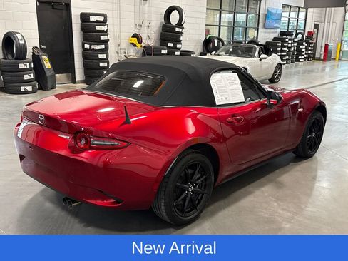 Used 2024 MAZDA MX-5 Miata Sport RWD image 4