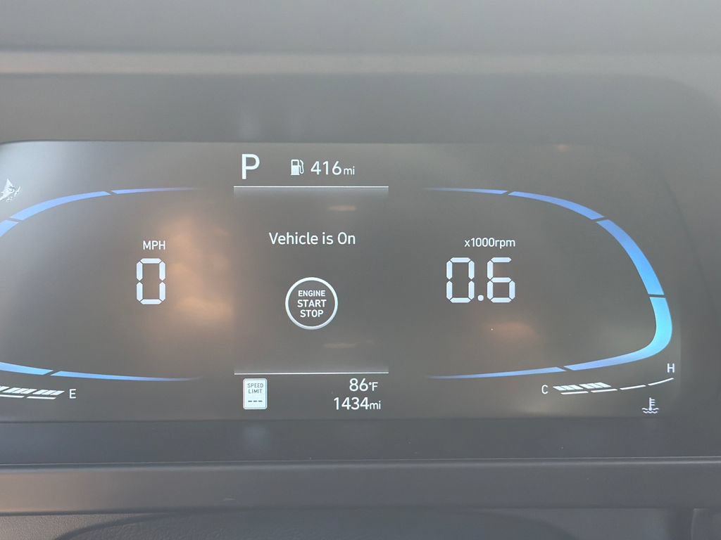 Certified 2025 Hyundai Elantra Sport FWD image 27