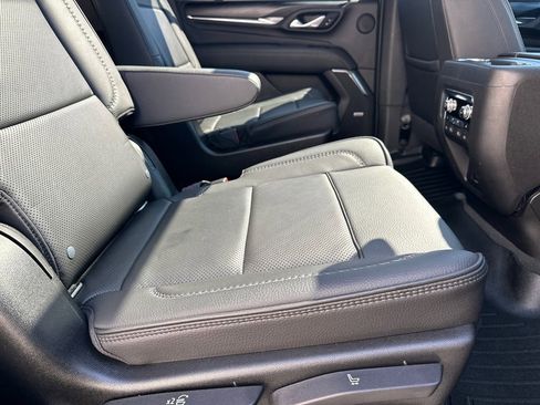 Used 2021 GMC Yukon Denali w/ Denali Ultimate Package image 16