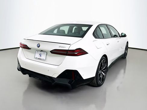 Used 2025 BMW 530i 530i w/ M Sport Package image 5