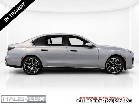 Used 2023 BMW 760i xDrive AWD/4WD image 4