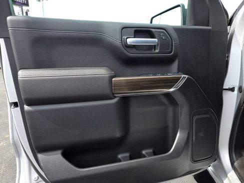 Used 2021 Chevrolet Silverado 1500 LT AWD/4WD image 19