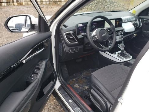 New 2026 Kia Seltos S image 6