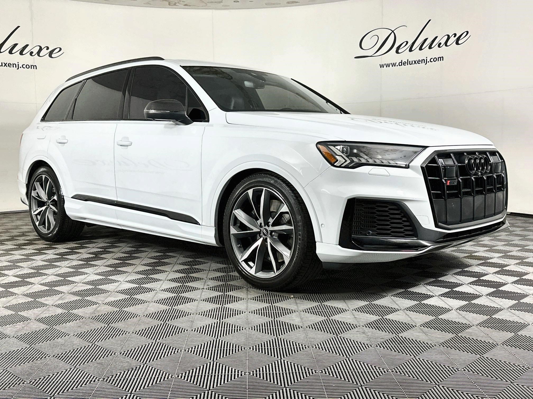 Used 2023 Audi SQ7 Prestige w/ Prestige Package AWD/4WD image 1