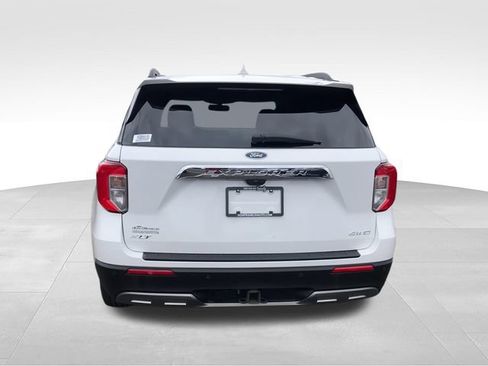 Used 2023 Ford Explorer XLT w/ Equipment Group 202A AWD/4WD image 7