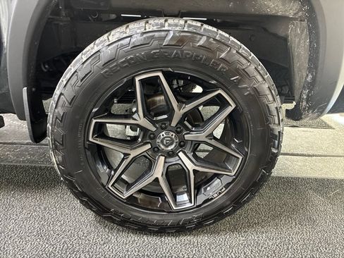 Used 2024 Nissan Frontier SV w/ Hardbody Edition AWD/4WD image 9