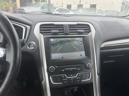 Used 2018 Ford Fusion SE w/ Equipment Group 602A image 29