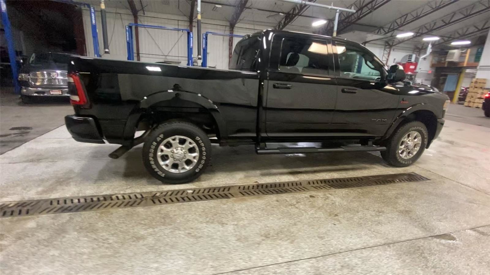 Used 2020 RAM 2500 Laramie w/ Night Edition AWD/4WD image 10