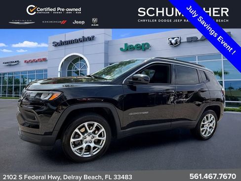 Used 2024 Jeep Compass Latitude AWD/4WD image 3