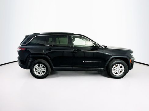 Used 2023 Jeep Grand Cherokee Laredo RWD image 10