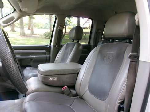 Used 2005 Dodge Ram 1500 Truck SLT RWD image 14