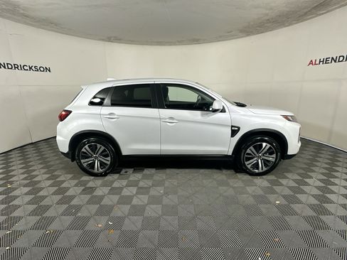 Used 2024 Mitsubishi Outlander Sport LE image 2