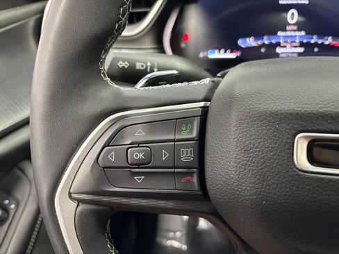 Used 2023 Jeep Grand Cherokee L Laredo AWD/4WD image 15
