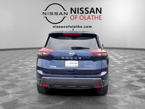 Used 2024 Nissan Rogue SV AWD/4WD image 27