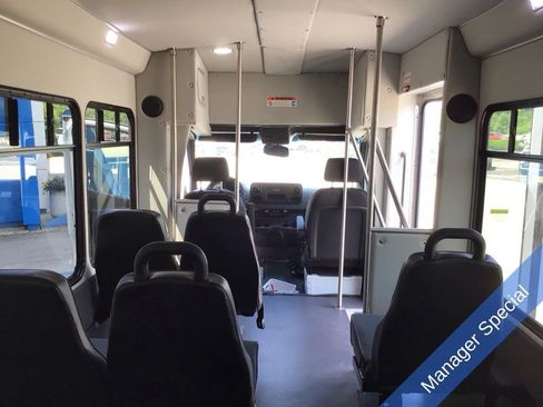 Used 2022 Mercedes-Benz Sprinter 3500 image 34