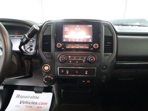 Used 2024 Nissan Titan SV AWD/4WD image 12