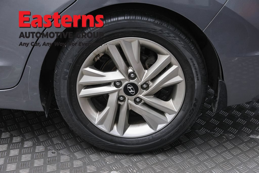 Used 2019 Hyundai Elantra Value Edition w/ Cargo Package FWD image 9